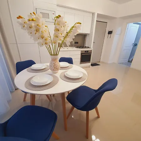 Apartment Ely Residence2 Mamaia